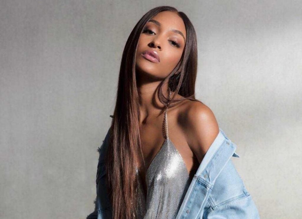 32 Hot Half-nude Pictures of Jourdan Dunn Which Are Jaw-dropping