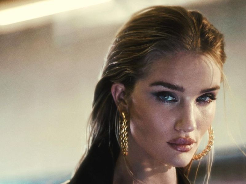 Hot Photos of Rosie Huntington-Whiteley That Ever Taken