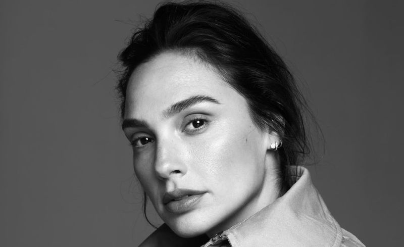 Unseen Hot Photos of Gal Gadot