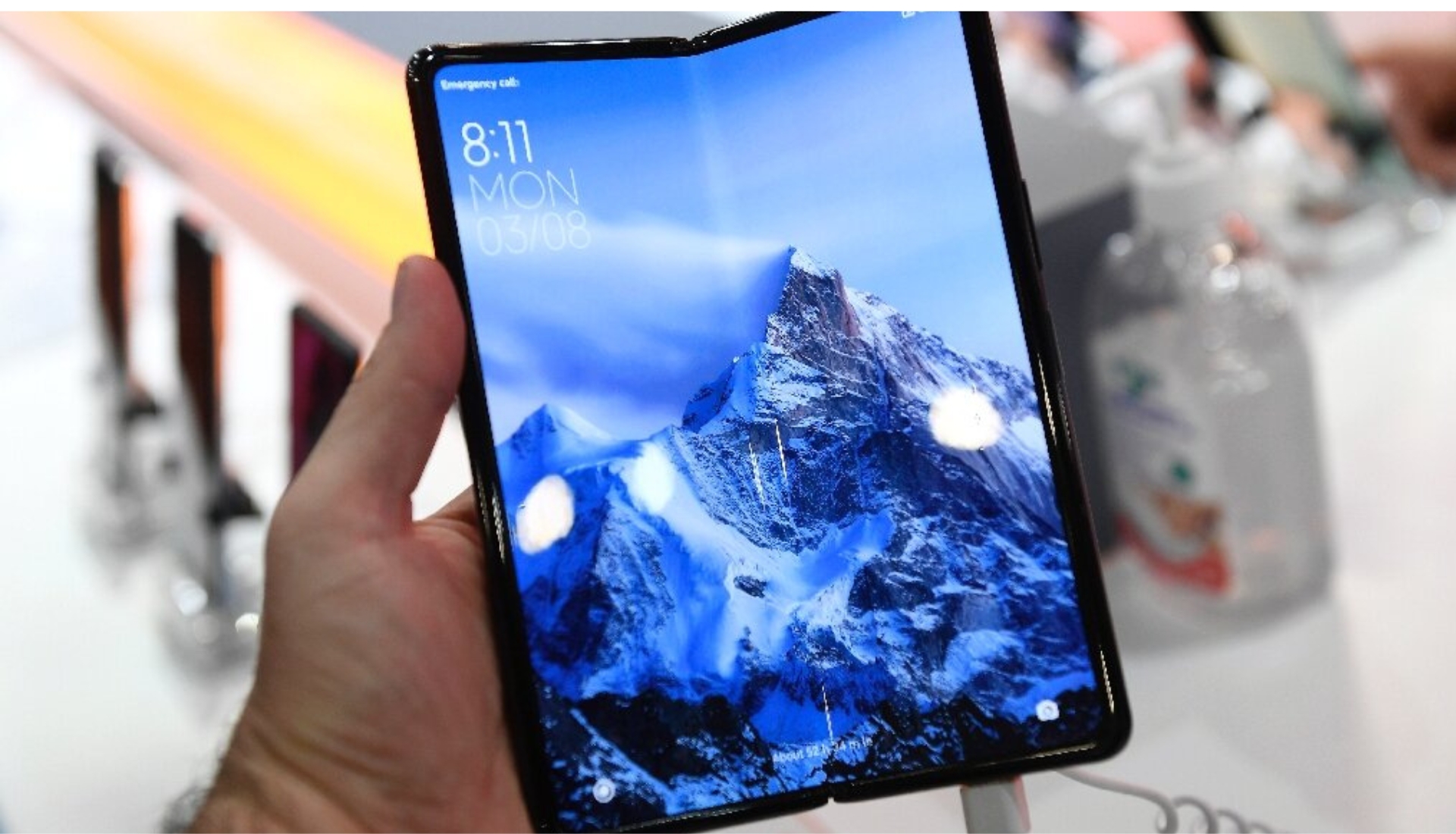 foldable smartphones technology device