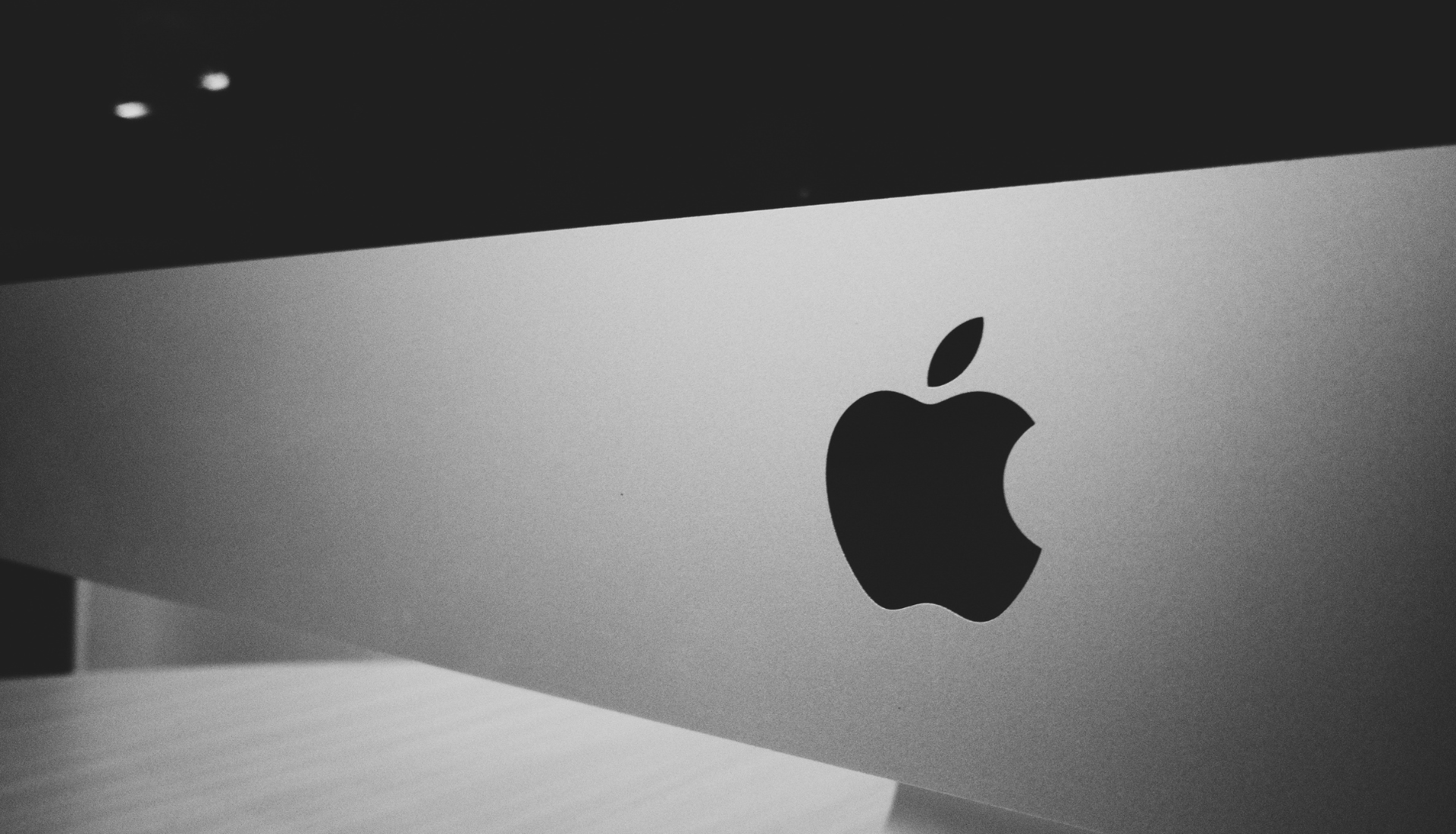 Apple example of Animation in Web Design